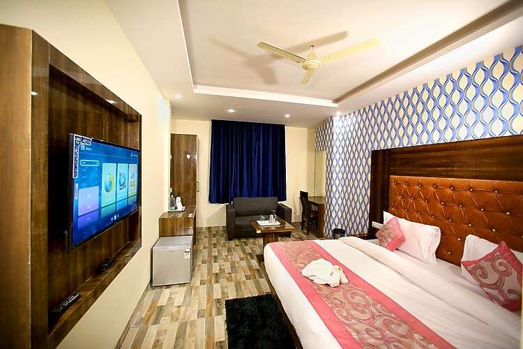 Superior King Room