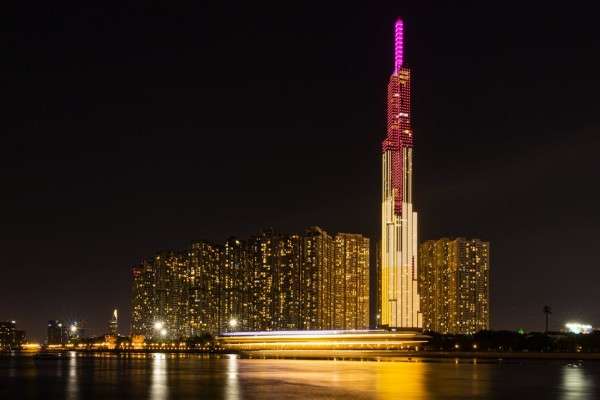 free-photo-of-landmark-81-skyscraper-in-ho-chi-minh-city-vietnam-1